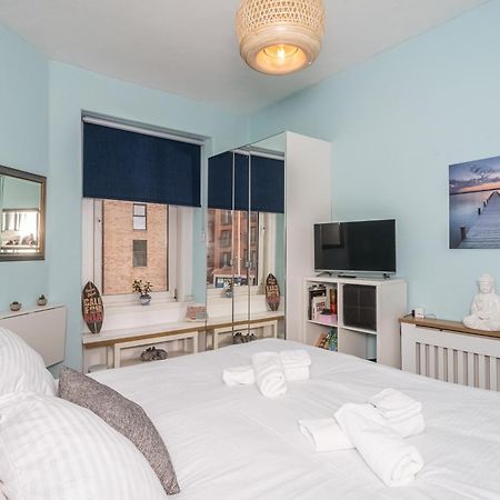 에든버러 Pass The Keys Trendy Historic Flat Sleeps 4 To 6 Near Leith Shore 아파트 외부 사진